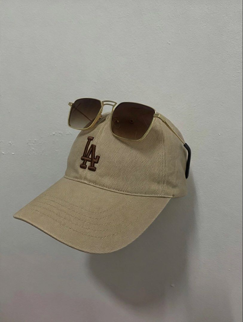 cap (Category: Cap & Hats) located in Johor Bahru. Submitted by .page (Listing ID 1463837154, Image 3). Description: TNF-40 LA-10 puma-10 NIKE-15 SOLD condition mantap xde pudar ataupon koyak..