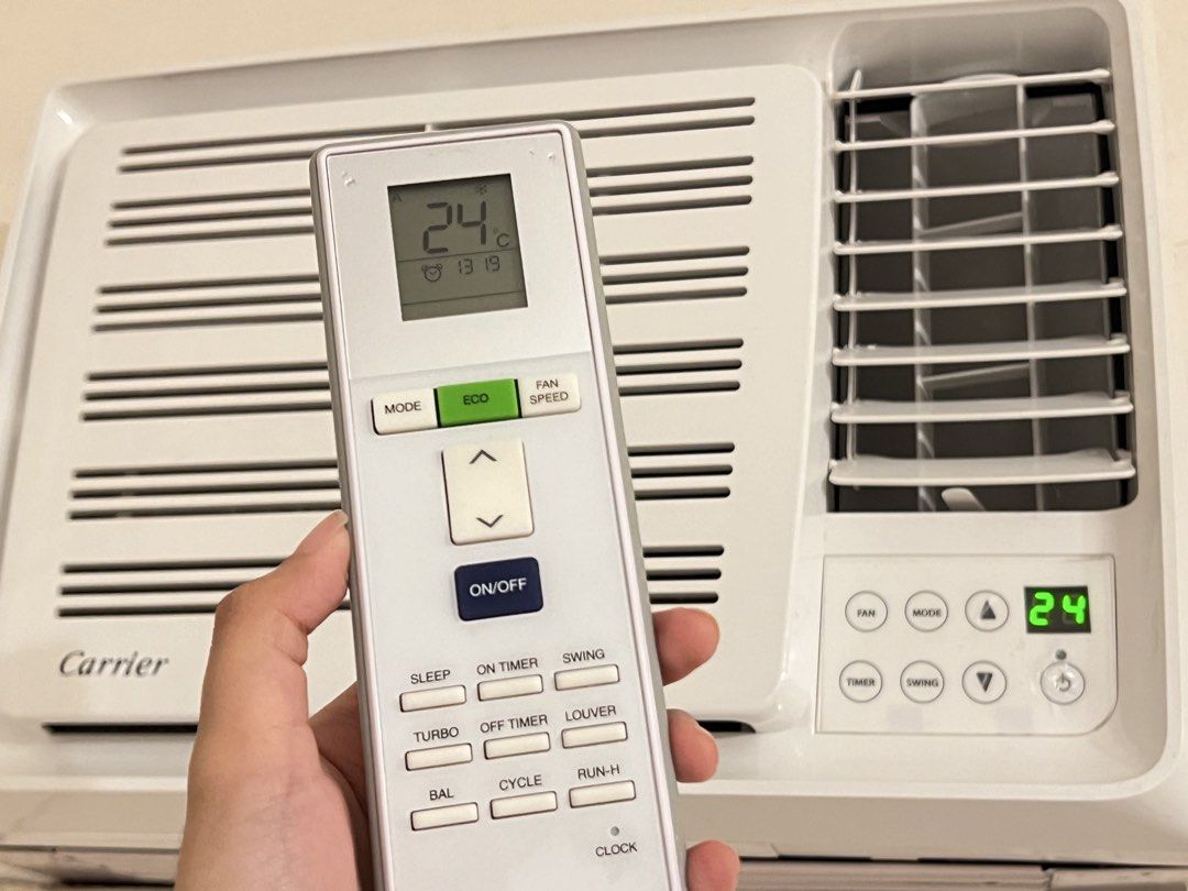 Carrier 1.0 HP Inverter Window Type Aircon (Category: Air Conditioning and Heating) located in Rizal. Submitted by rianaht (Listing ID 1463860653, Image 2). Description: Carrier 1.0 HP Inverter Window Type Aircon - Selling for ₱19,000 - Bought last April 2024 for ₱26,999 Specifications & Detail: - Brand: Carrier - Model: WCARH009EEVC2 - Capacity: 1.0 HP (Inverter) - Cooling Capacity: 10,000 kJ/hr (2.78 kW) - Power Source: 230V~, 60Hz - Refrigeran