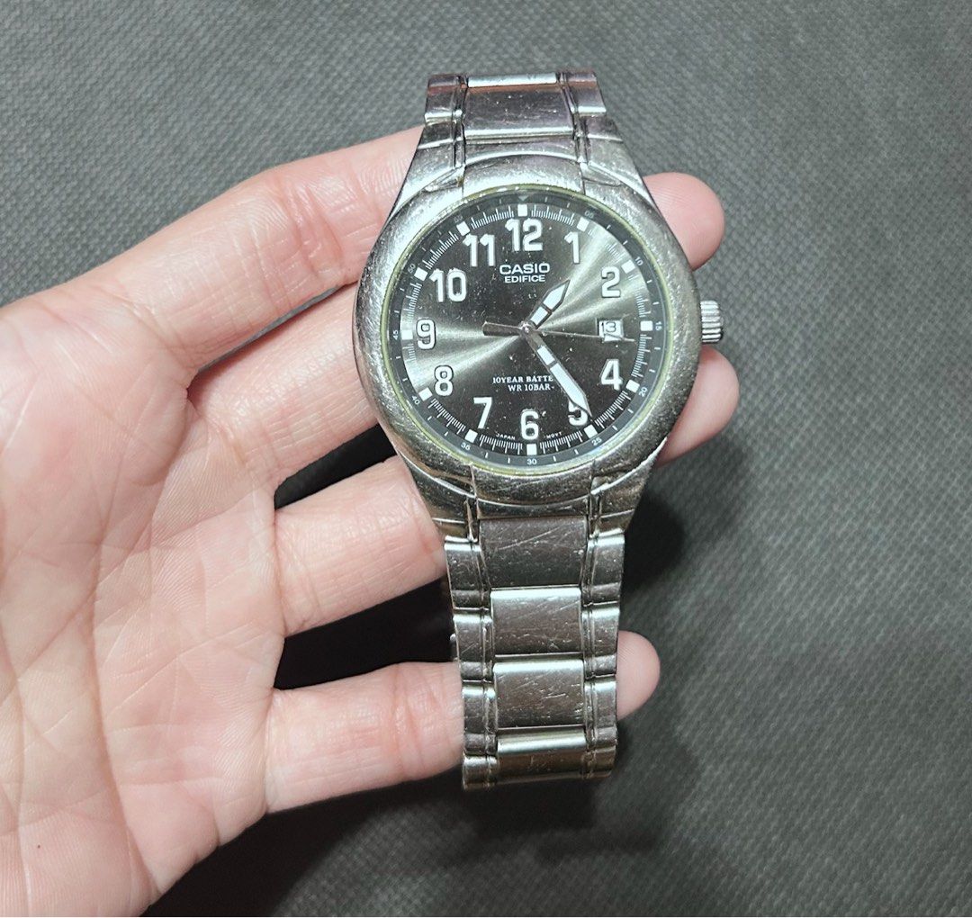 Casio Edifice Watch (Category: Men's Watches) located in Makati City. Submitted by cestparfaitvintagejewelries (Listing ID 1463852315, Image 1). Description: No battery.