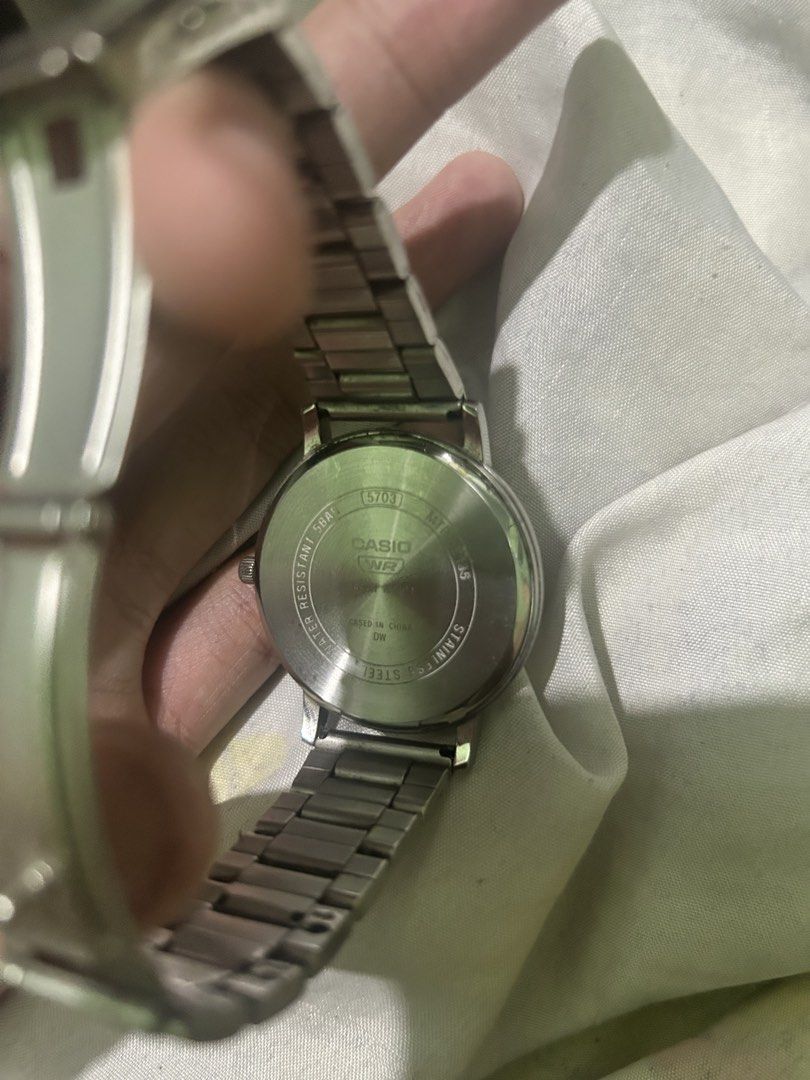 Casio MTP-B135 Black Day-Date - Original Preloved MTP-B135D (needs battery replacement) (Category: Men's Watches) located in Manila. Submitted by gelongzz (Listing ID 1463825413, Image 2). Description: Casio MTP-B135D Black - Original Preloved Model: MTP-B135D-1AV - Module 1138 / 5577 Specs: • 44mm, Stainless Steel Bracelet • Black dial, Date at 4 o’clock • Japan Mov’t, WR 50M Condition: 7/10 - Working, light scratches on bracelet from normal use