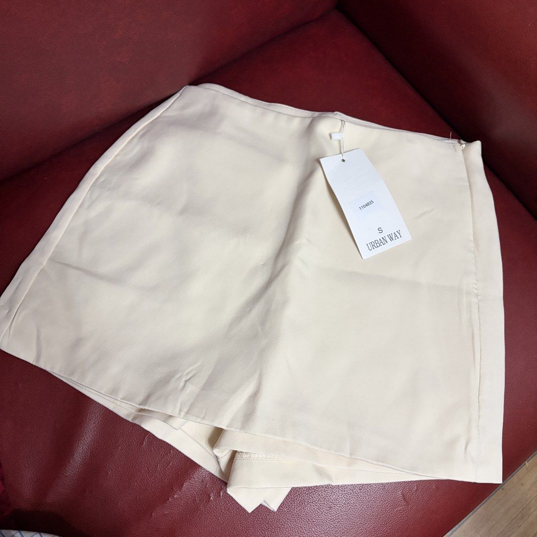 Casual Vietnam skort (Category: Skirts) located in Taytay. Submitted by murahubblueapppage (Listing ID 1463925864, Image 2). Description: Color available: cream Small up to size 26 inches Long: 13 inches.
