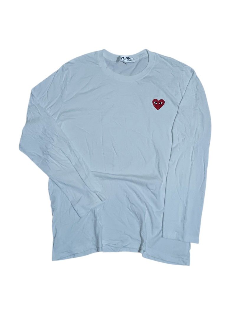 CDG LONGSLEEVE (Category: Coats, Jackets and Outerwear) located in Mendez-Nunez. Submitted by joziahshen09 (Listing ID 1463865996, Image 1). Description: ⚡ CDG LONG SLEEVE ⚡ MINE: 250 ⚡good fittings! ⚡embroidered design ⚡with tags ⚡DIMES (inches 0 start) W- 19 L- 26.