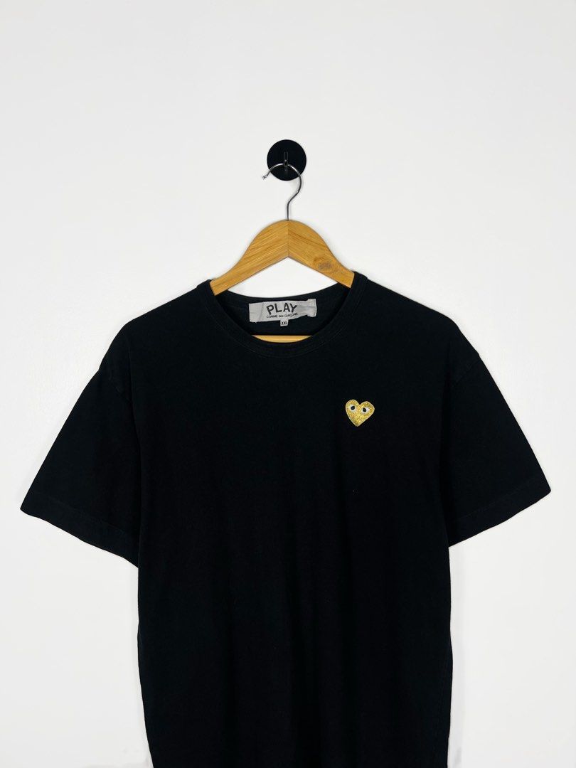 CDG PLAY - Gold Heart Logo (Category: Tshirts & Polo Shirts ) located in Bacolod City. Submitted by nodaysoff (Listing ID 1463917475, Image 2). Description: CDG PLAY - Gold Heart Logo - Authentic Measures: 22x30 | Large Excellent condition No flaws ₱1,280.