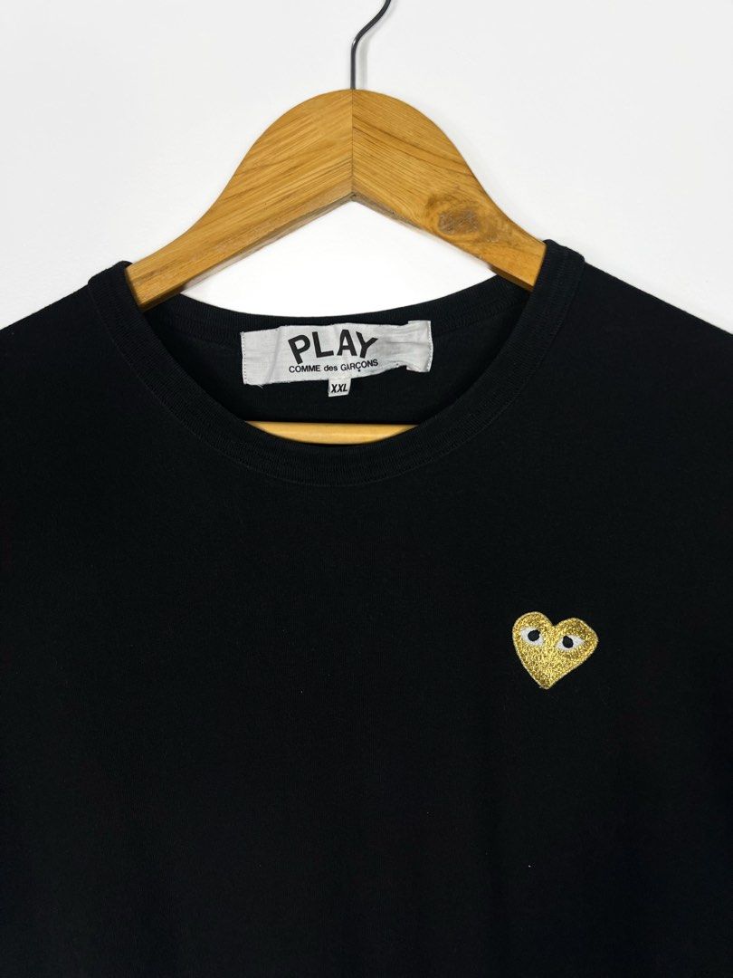 CDG PLAY - Gold Heart Logo (Category: Tshirts & Polo Shirts ) located in Bacolod City. Submitted by nodaysoff (Listing ID 1463917475, Image 3). Description: CDG PLAY - Gold Heart Logo - Authentic Measures: 22x30 | Large Excellent condition No flaws ₱1,280.