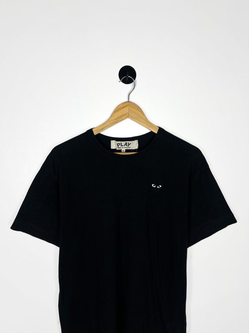 CDG PLAY - Monotone Heart Logo (Category: Tshirts & Polo Shirts ) located in Bacolod City. Submitted by nodaysoff (Listing ID 1463917185, Image 2). Description: CDG PLAY - Monotone Heart Logo - Authentic Measures: 22x29 | Large Excellent condition No flaws ₱1,280.
