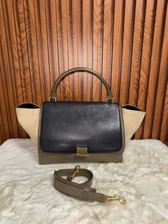 (Category: ) located in . Submitted by luxshoppe88 (Listing ID 1463804036, Image 1). Description: .