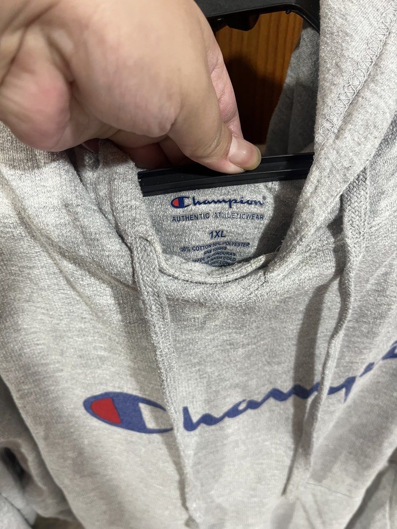 CHAMPION hoodie (Category: Coats, Jackets and Outerwear) located in Baguio. Submitted by subcode_2600 (Listing ID 1463910420, Image 3). Description: Other details included in the pictures Do not hesitate to message us for questions. Thank you! .