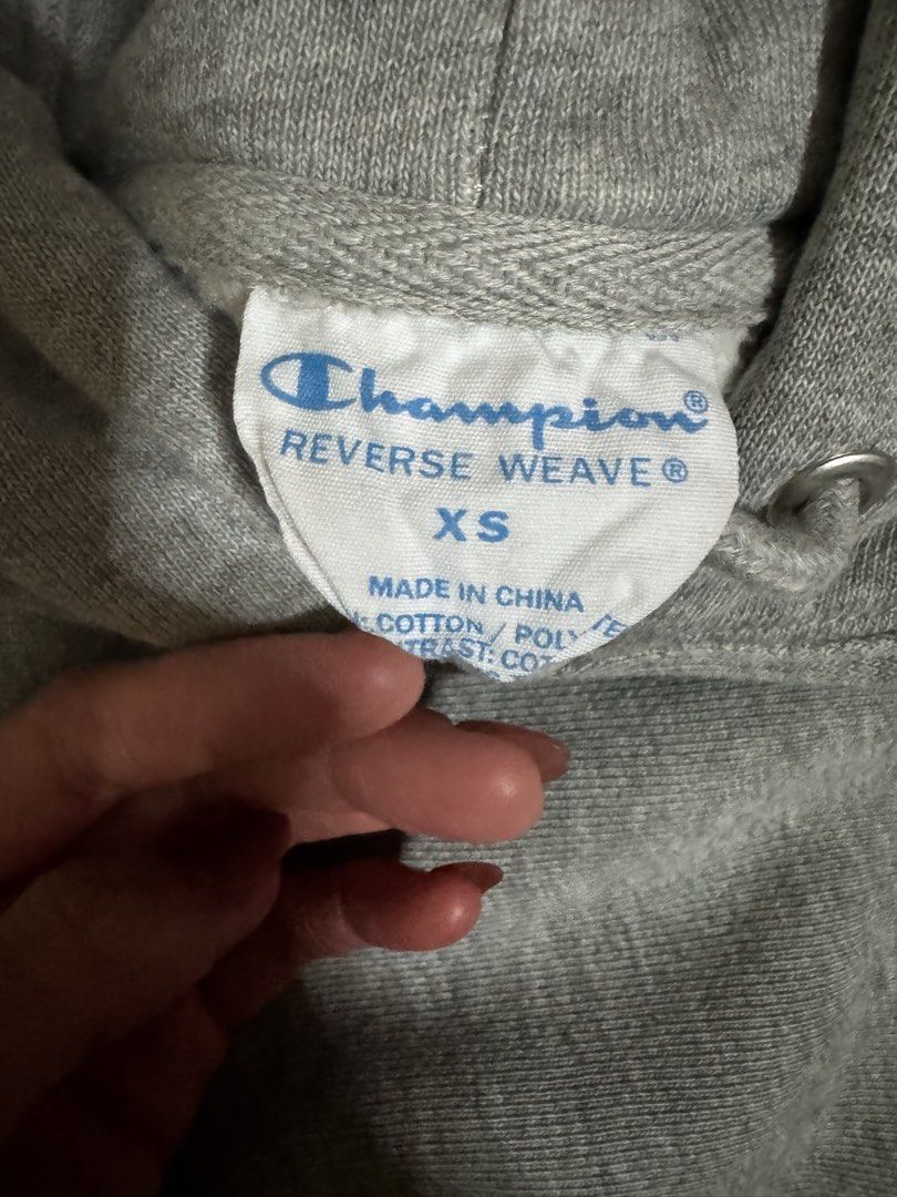 Champion Reverse Weave Grey Hoodie XS (Category: Hoodies) located in Pasig City. Submitted by chicserexb (Listing ID 1463912366, Image 2). Description: .