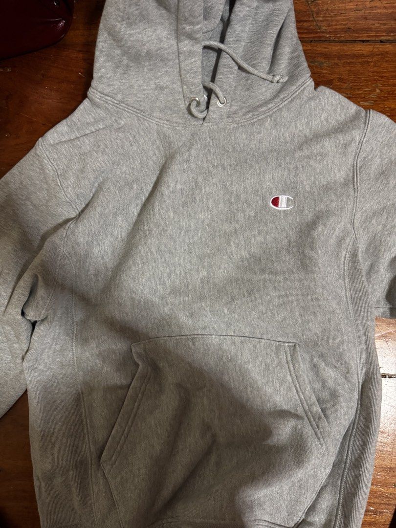 Champion Reverse Weave Grey Hoodie XS (Category: Hoodies) located in Pasig City. Submitted by chicserexb (Listing ID 1463912366, Image 1). Description: .