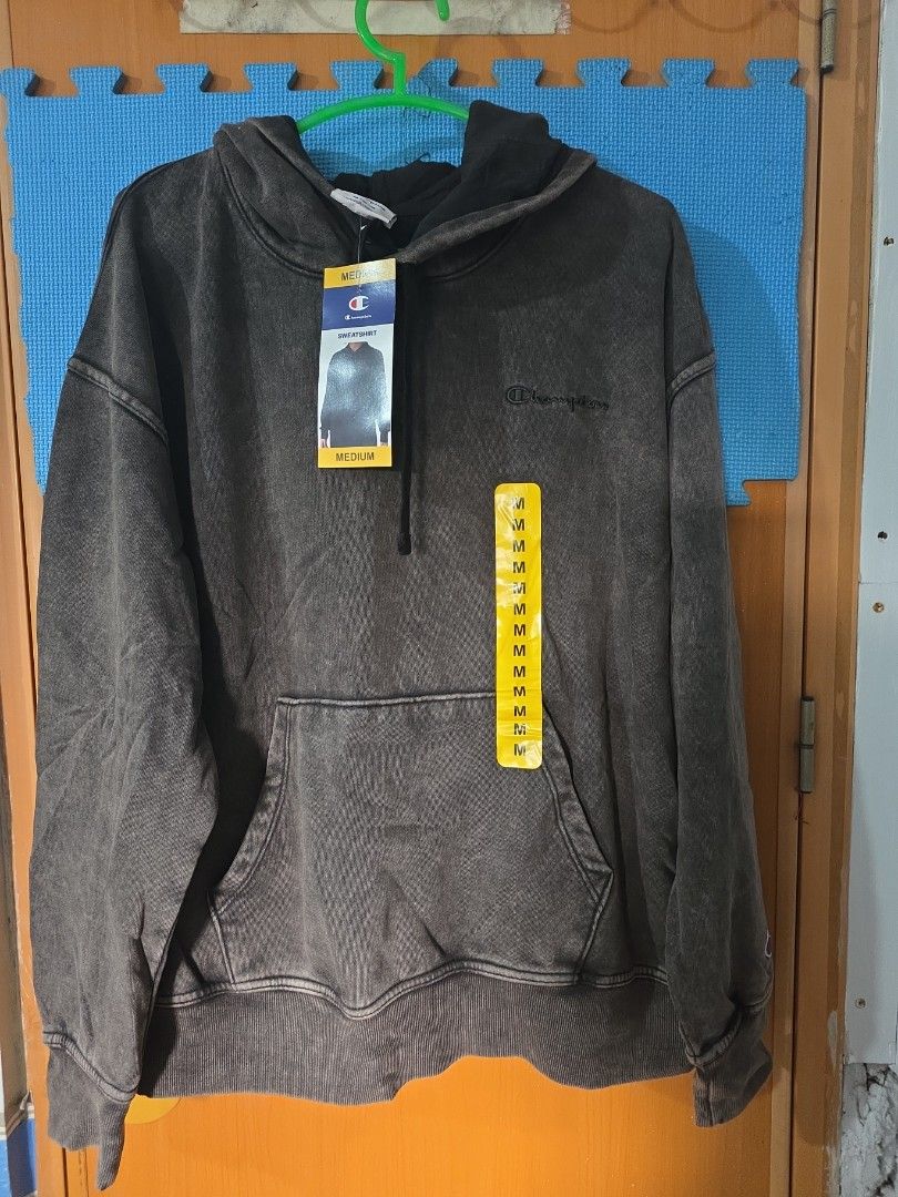 Champion sweatshirt (Category: Coats, Jackets and Outerwear) located in Manila. Submitted by meriux2026 (Listing ID 1463800355, Image 1). Description: brandnew with tag color : black (washed) fits large women.
