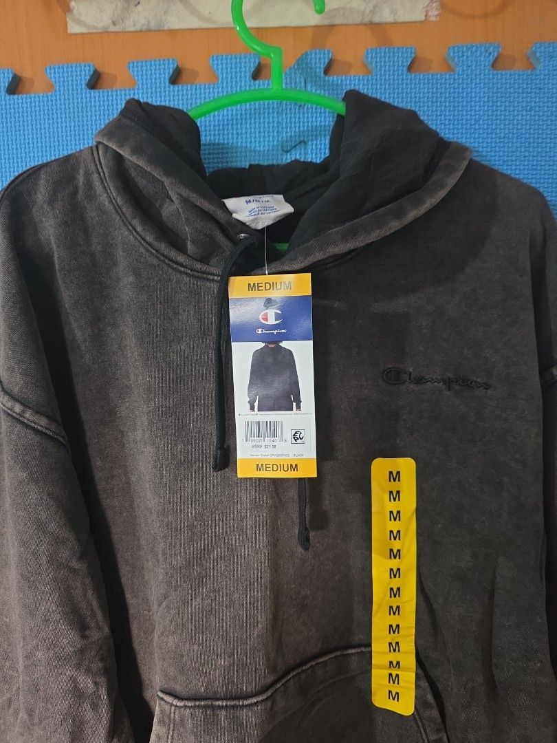 Champion sweatshirt (Category: Coats, Jackets and Outerwear) located in Manila. Submitted by meriux2026 (Listing ID 1463800355, Image 2). Description: brandnew with tag color : black (washed) fits large women.