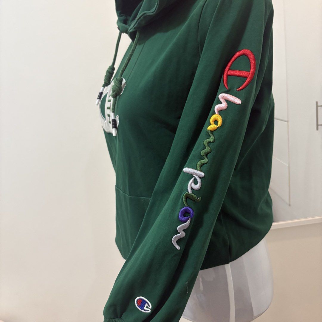 Champion x Kith Hoodie (Category: Coats, Jackets and Outerwear) located in Angeles City. Submitted by declutteredcloset_ (Listing ID 1463902261, Image 2). Description: .