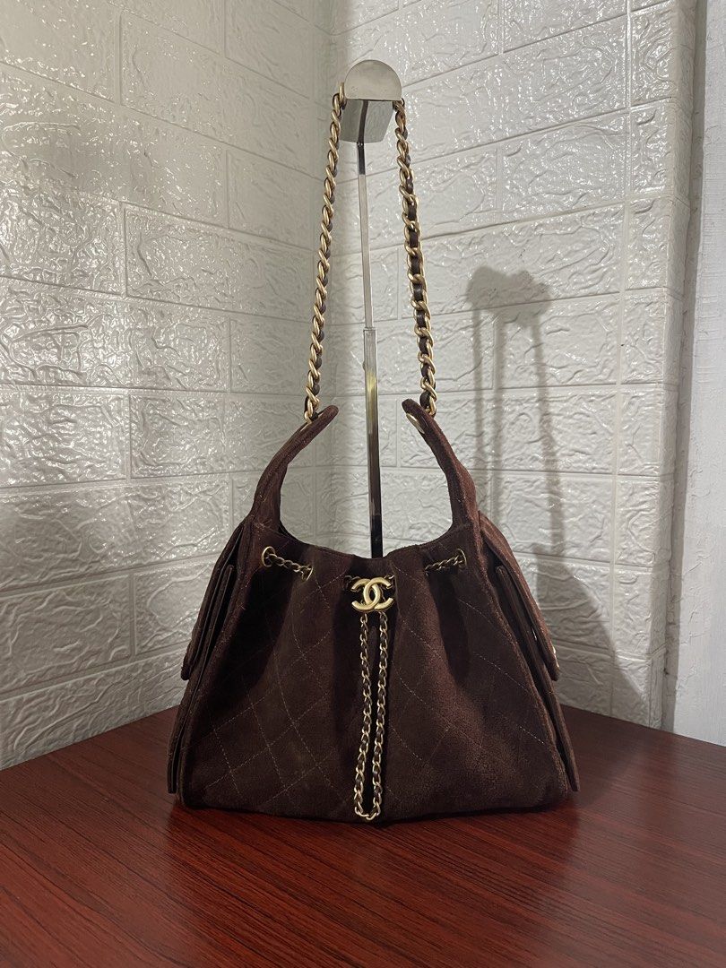 CHANEL 25 SMALL SUEDE (Category: Luxury Bags & Wallets) located in Manila. Submitted by grabmybags (Listing ID 1463748637, Image 3). Description: PLS READ BELOW DETAILS ⬇️⬇️⬇️ I will not entertain questions included in below info! (make reading a habit) ALL AVAILABLE! ON HAND! SOLD ITEM = DELETED NOT OPEN FOR SWAP Self-Authentication Recommended Images are of actual item for sale‼️ Refrain from asking more pictures ❌ * No Major flaws (barely sign