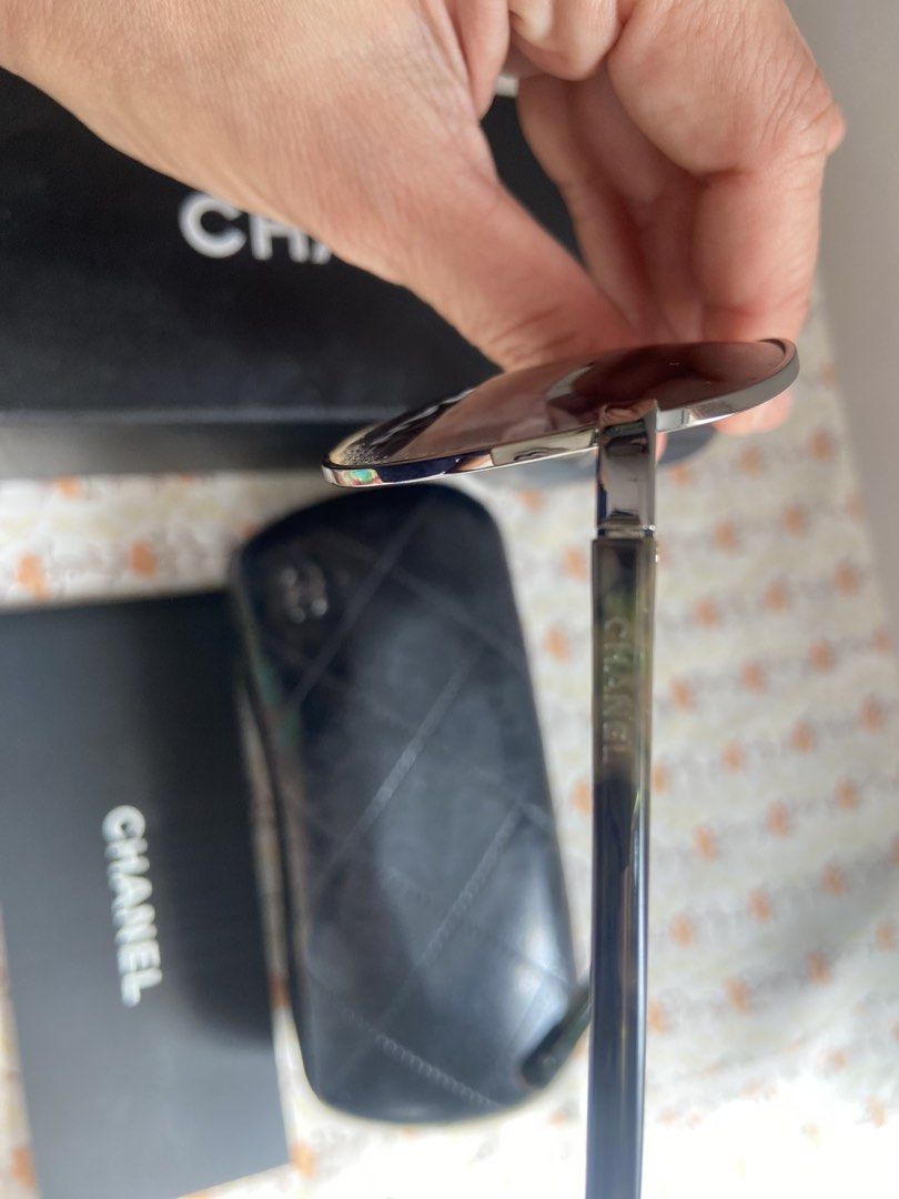 Chanel Aviator Sunglasses Polarized (Category: Sunglasses & Eyewear) located in Bacoor. Submitted by maybellescloset (Listing ID 1463750074, Image 3). Description: Original Chanel bought in Dubai Burjuman Mall RFS: not using anymore Price at 30,000Php Sell: 15,000Php comes with chanel card and box Payment: bpi or gcash Shipment: lbc - Authentic Chanel Aviator Sunglasses - Polarized Lenses for glare reduction - Comes with original box, case, and b