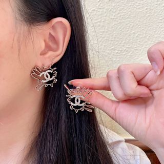 (Category: ) located in . Submitted by lunea.jewelry (Listing ID 1463844179, Image 1). Description: .