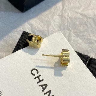 (Category: ) located in . Submitted by lunea.jewelry (Listing ID 1463834453, Image 1). Description: .