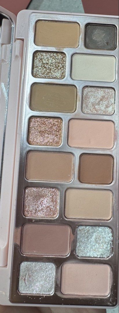 Cheeryep Eyeshadow Palette - 6 #DearII (Category: Makeup) located in Las Pinas. Submitted by luxeloveph (Listing ID 1462647576, Image 2). Description: ౨ৎ brand new and sealed (opened palettes in the photos are mine) ౨ৎ ₱700 each ౨ৎ variants: 12 #Admiring (red) - 2 pieces SOLD 6 #DearII (pink) - 1 pc. left (sold 1 already) ౨ৎ RFS: extras Disclaimer: Items may have damages and imperfections beyond my control and cannot be filed for return. Rest ass