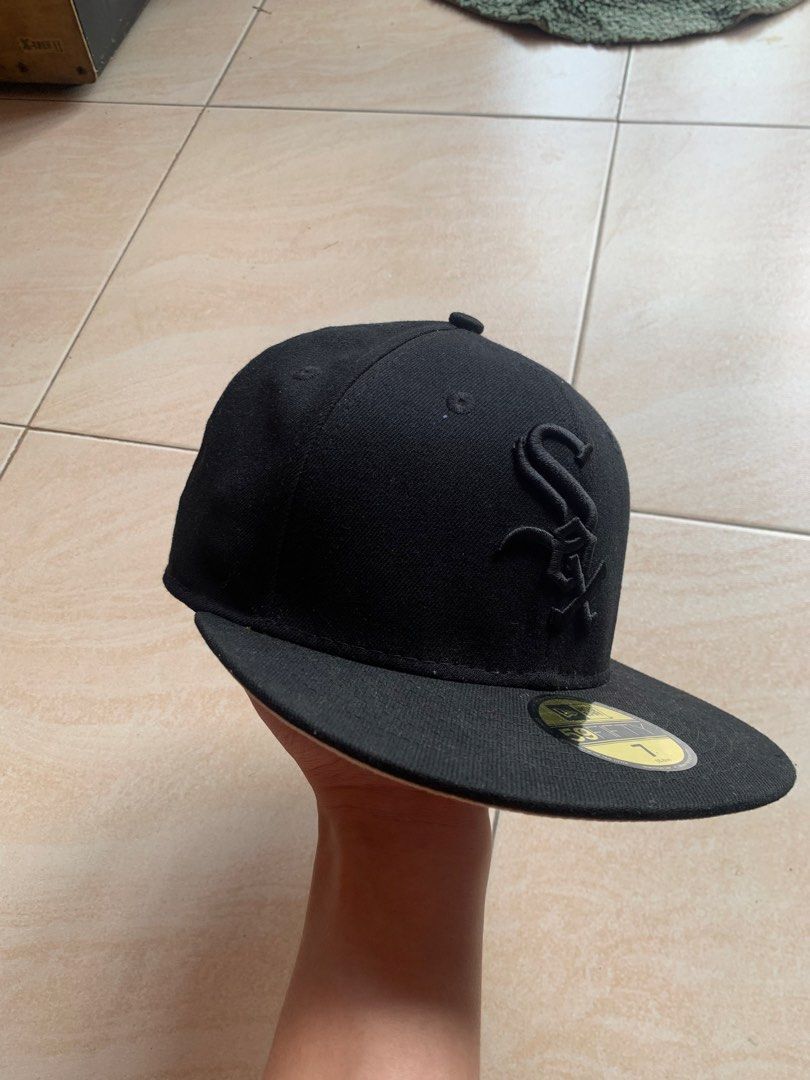 Chicago White Sox | Detroit Tigers MLB (Category: Caps & Hats) located in Naga. Submitted by dunxx (Listing ID 1463809007, Image 3). Description: SELLING AS BUNDLE! Size: Both 7 on tag Condition: Good used once both (stock) Issue: None (need wash) RFS: decluttering MOP: Gcash COURRIER: JnT 449 + sf ( 50 ) .