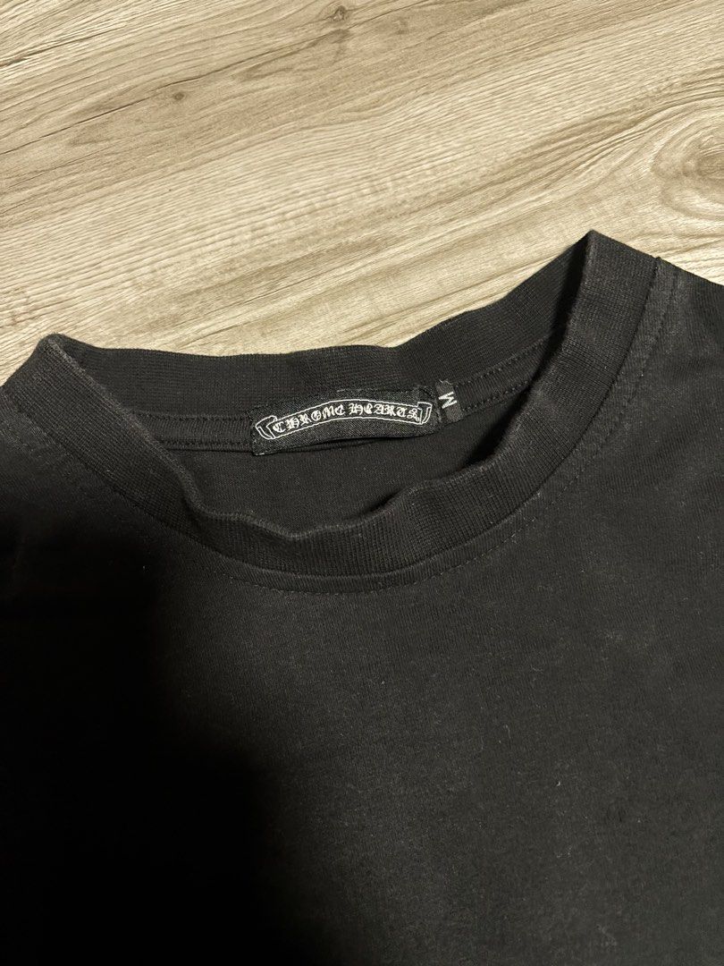 Chrome hearts (Category: Tshirts & Polo Shirts ) located in Cavite. Submitted by cesxyyylll (Listing ID 1463765670, Image 3). Description: Large size solid condition.