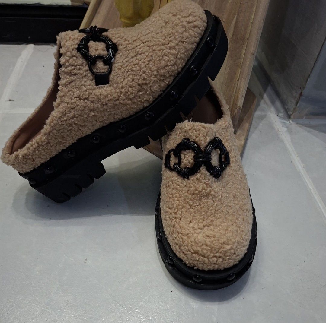 Circus by sam edelman (Category: Wedges) located in Manila. Submitted by givesudlyt08 (Listing ID 1463848243, Image 2). Description: clogs rubber , leather ànd fabric materials , size 6 1/2 , brand new.
