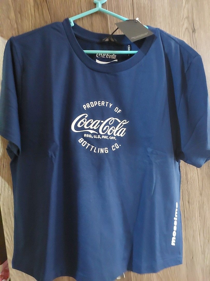 Classic cropped fit (Category: Others Tops) located in Manila. Submitted by kristinera72772 (Listing ID 1463769280, Image 1). Description: .