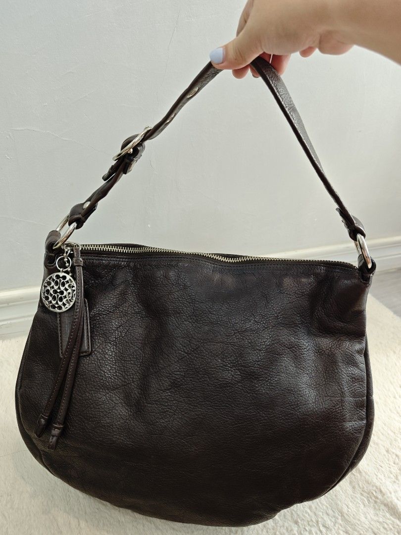 Coach Ali Leather Convertible Hobo Bag (Category: Luxury Accessories) located in Panabo. Submitted by kzmbags2026 (Listing ID 1463797892, Image 1). Description: .