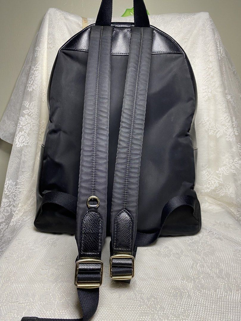 Coach backpack (Category: Luxury Bags & Wallets) located in Angeles City. Submitted by noagrace (Listing ID 1463744090, Image 2). Description: Coach Signature Charlie Backpack coated canvas Very good condition Creed not readable due to leather wear Minimal signs of use (see last picture) P4500.
