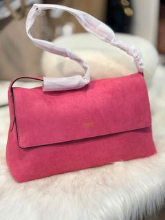 (Category: ) located in . Submitted by bagsboutiqueph (Listing ID 1463882467, Image 1). Description: .