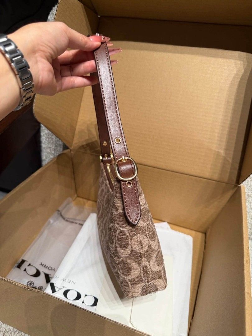 Coach Emeilia Shoulder Bag (Category: Shoulder Bags) located in Quezon City. Submitted by bagsboutiqueph (Listing ID 1463881788, Image 3). Description: LAST PRICE POSTED. LIMITED STOCKS! BRANDNEW WITH INCLUSIONS. COLOR MAY SLIGHTLY VARY IN ACTUAL DUE TO LIGHTING AND CAMERA SETTING. OTHER PHOTOS WILL BE SEND DURING PURCHASE AND FOR SURE BUYERS ONLY. WHEN IN DOUBT, DO NOT ORDER. THANK YOU..