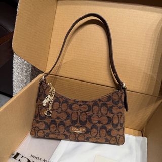 (Category: ) located in . Submitted by bagsboutiqueph (Listing ID 1463881604, Image 1). Description: .