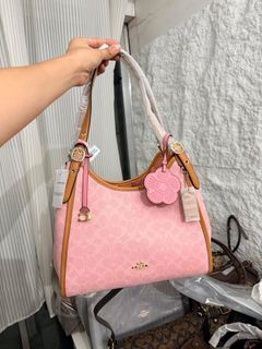 (Category: ) located in . Submitted by pinkykeenshop (Listing ID 1463931526, Image 1). Description: .