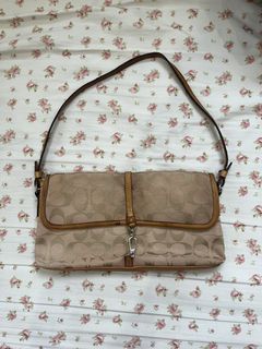 (Category: ) located in . Submitted by urvintagediva (Listing ID 1463770647, Image 1). Description: .