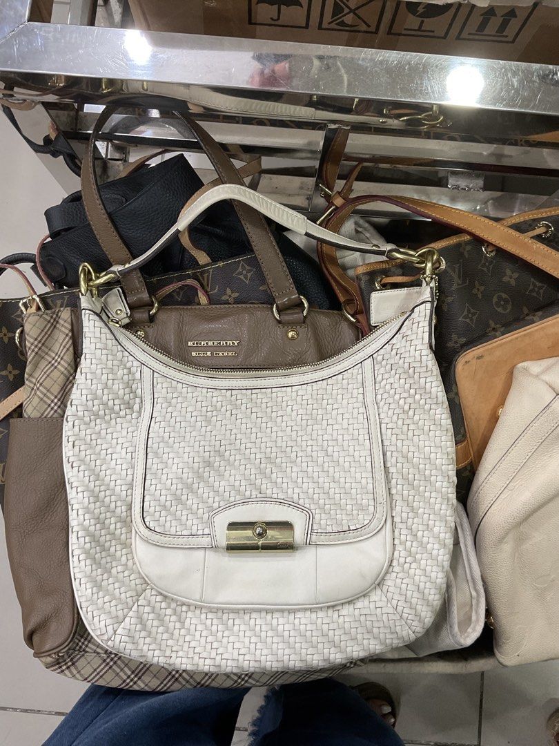 coach kirstin woven leather (Category: Shoulder Bags) located in Bacolod City. Submitted by asianbellahadidd (Listing ID 1463798429, Image 1). Description: drop ur offer po .