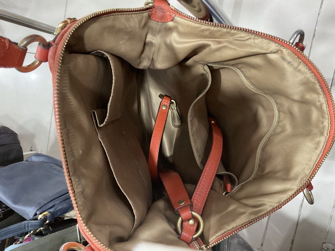 coach madison orange (Category: Cross-body Bags) located in Bacolod City. Submitted by asianbellahadidd (Listing ID 1463798580, Image 2). Description: .