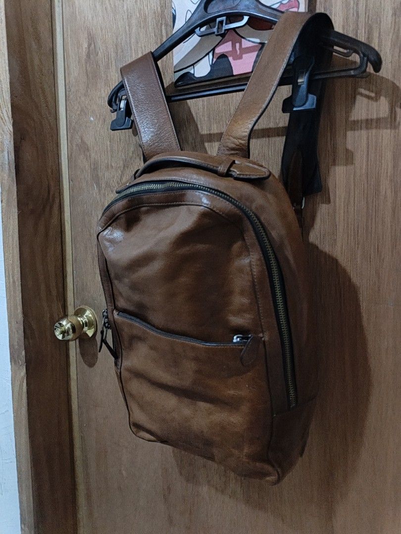 Coach Metropolitan Backpack (Category: Luxury Bags & Wallets) located in Nasipit. Submitted by zaynzdrip (Listing ID 1463780910, Image 2). Description: MEGA SALE! RUSH SALE! SALE! SALE! Made using refined calfskin, which means it can withstand everyday use for a long time. Also, it has inside zipping and multifunction pockets, zip closure, textured lining, customizable lashes, outside zip stash and a separate snap compartment fits a 13″ laptop to