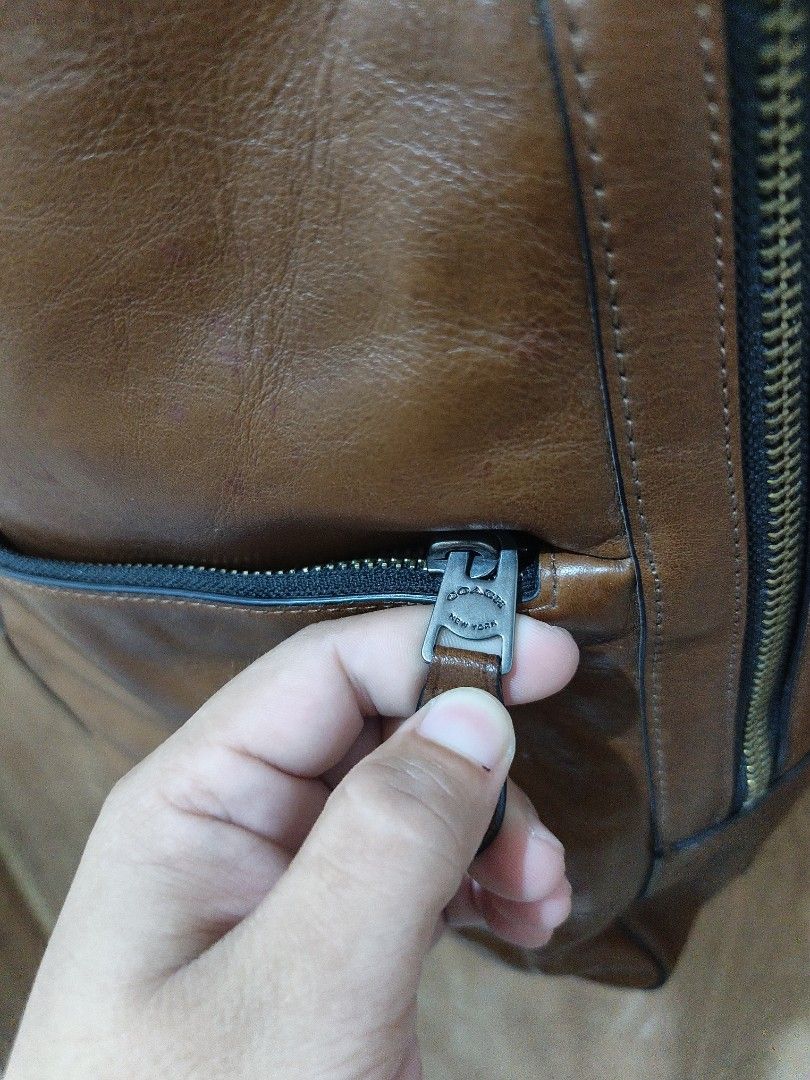 Coach Metropolitan Backpack (Category: Luxury Bags & Wallets) located in Nasipit. Submitted by zaynzdrip (Listing ID 1463780910, Image 3). Description: MEGA SALE! RUSH SALE! SALE! SALE! Made using refined calfskin, which means it can withstand everyday use for a long time. Also, it has inside zipping and multifunction pockets, zip closure, textured lining, customizable lashes, outside zip stash and a separate snap compartment fits a 13″ laptop to