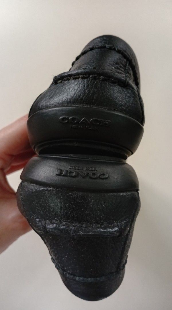 COACH Pebbled leather Loafers (Category: Sneakers & Footwear) located in Navotas City. Submitted by riyuwi (Listing ID 1463865621, Image 3). Description: PreOwned Lightly Used Authentic COACH Pebbled leather loafers black Size US 7. Eur 38 24.5cm - Pebbled leather texture - Easy slip-on style - Embossed COACH logo on heel and sole - Comfortable for everyday wear - Versatile addition to any wardrobe Sign of Used sa Insole Pad Good Condition 8.9-9/