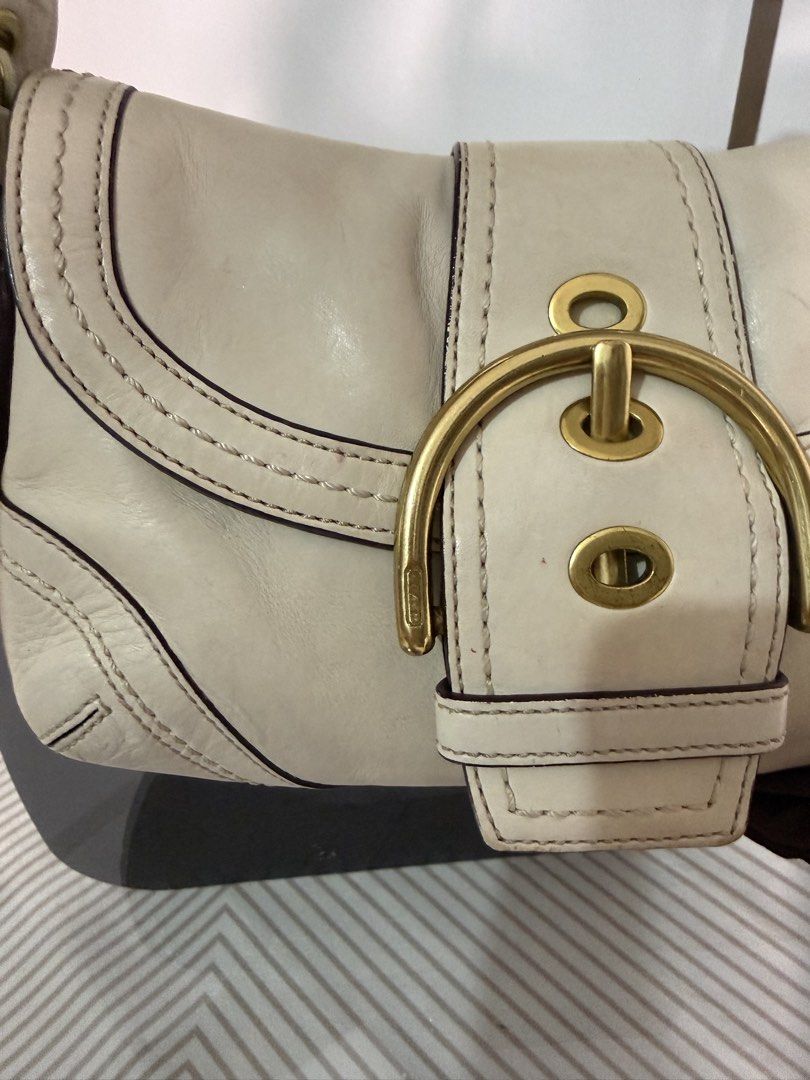 Coach soho mini (Category: Luxury Bags & Wallets) located in Manila. Submitted by baglover1111 (Listing ID 1463899911, Image 3). Description: No any flaws Rank A with orig coach dust bag.