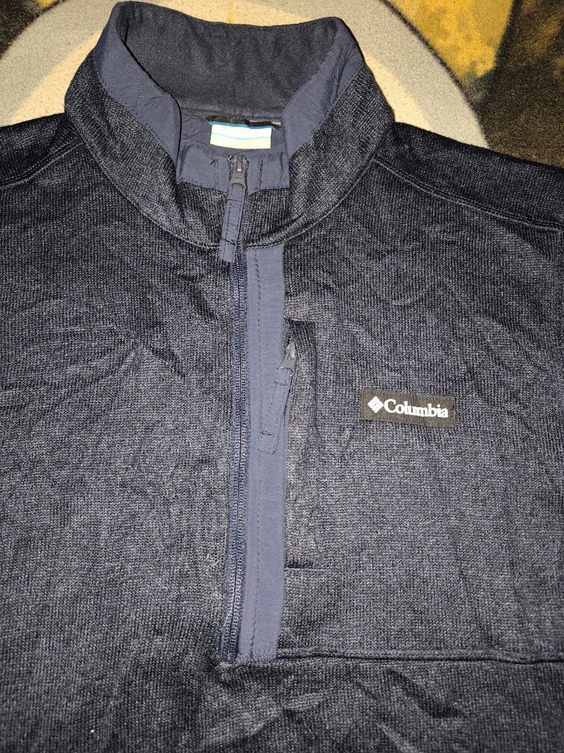 Columbia Fleece Qzip (Category: Coats, Jackets and Outerwear) located in Manila. Submitted by fljaoti27 (Listing ID 1463879916, Image 2). Description: Columbia fleece Qzip Large.