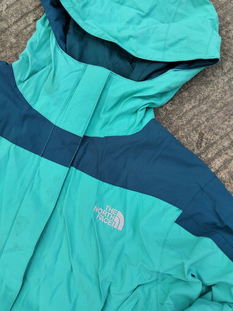 COLUMBIA HYVENT WINDBREAKER (Category: Coats, Jackets and Outerwear) located in Bacolod City. Submitted by hyoohxzx (Listing ID 1463860635, Image 2). Description: WOMEN'S COLUMBIA HYVENT WINDBREAKER SIZE SMALL LENGTH 27 WIDTH 21.5 EXCELLENT CONDITION LOCATION BACOLOD CITY, NEGROS OCCIDENTAL.