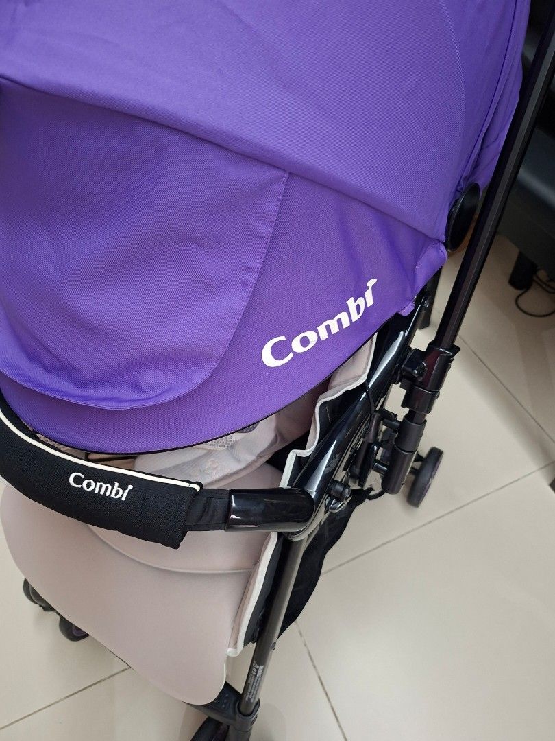 Combi lightweight baby stroller (Category: Announcements) located in Quezon City. Submitted by divinepsalm31 (Listing ID 1463751558, Image 2). Description: Preloved In good condition Location: QC MOP: Gcash.