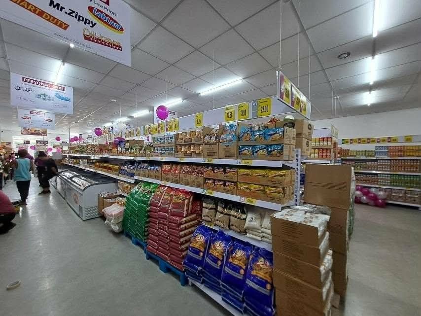 Commercial propeety for sale (Category: Commercial) located in Manila. Submitted by rbzaragoza1007 (Listing ID 1463810317, Image 3). Description: Commercial lot for sale with Dali renter lot area- 363sqm 15 years contract with Dali monthly income Php- 55,000.00 Clean Title.