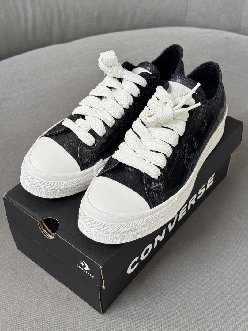 Converse Chuck Taylor All Star Throwback Waxed Denim (Category: Casual Shoes) located in Quezon City. Submitted by sepoy.palaboy (Listing ID 1463768596, Image 2). Description: Size 9.5 US Mens (fits 10-11) BNDS Php 15,000 FIRM With e-receipt QC area.