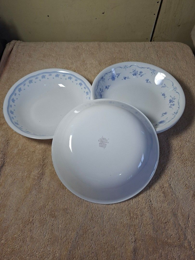 Corelle Shallow Bowl / Pasta Plate (Category: Dinnerware & Cutlery) located in Consolacion. Submitted by luxekerei (Listing ID 1463862571, Image 3). Description: .
