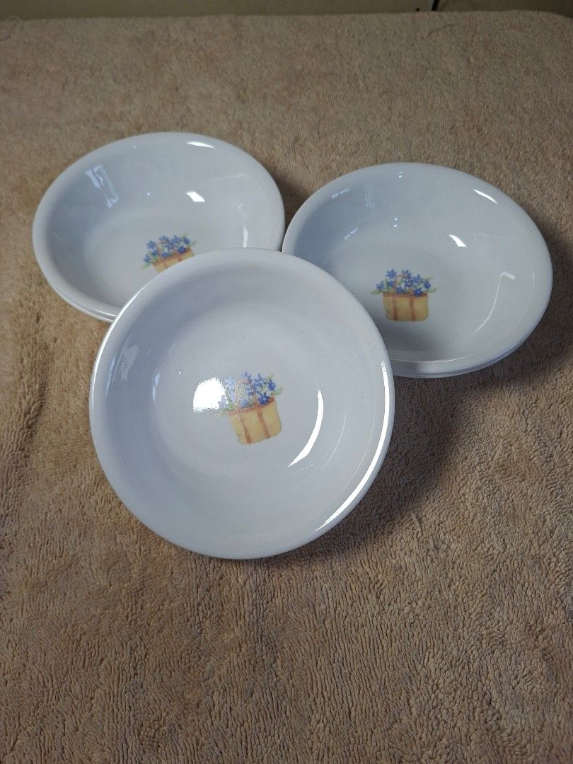 Corelle Small Soup/Cereal Bowl 13.5cm (Category: Dinnerware & Cutlery) located in Consolacion. Submitted by luxekerei (Listing ID 1463894225, Image 1). Description: .