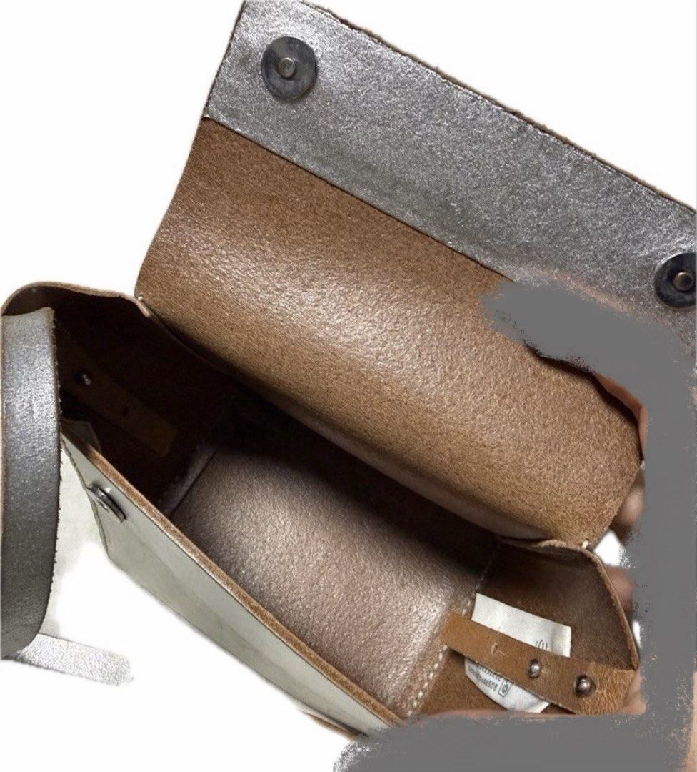 [Available Dec 20] COS Small Constructed Bag in Silver (Category: Cross-body Bags) located in Palo. Submitted by bouquiniste (Listing ID 1463921639, Image 3). Description: 20 x 16.5 x 8cm Hardware: 100% Metal Shell: 100% Cow leather.
