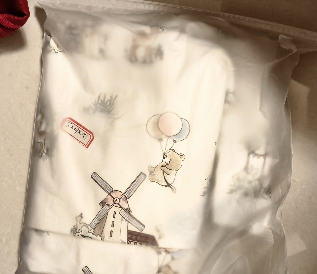 Cot Sheet (Category: Cots & Cribs) located in Singapore. Submitted by mandytan42 (Listing ID 1463833845, Image 1). Description: - Size: 120mm x 60mm x 5mm - Adorable forest castle theme - Features windmills, bears with balloons, and cute illustrations - Made from soft and comfortable cotton .