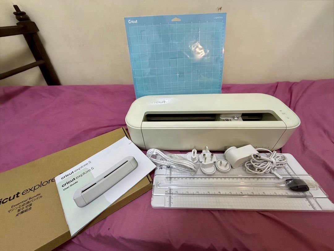 CRICUT EXPLORE 5 (Category: Craft Supplies & Tools) located in Valenzuela. Submitted by magdaraogj25988 (Listing ID 1463872781, Image 1). Description: with box and complete inclusions PLUS freebies supplies ✨.