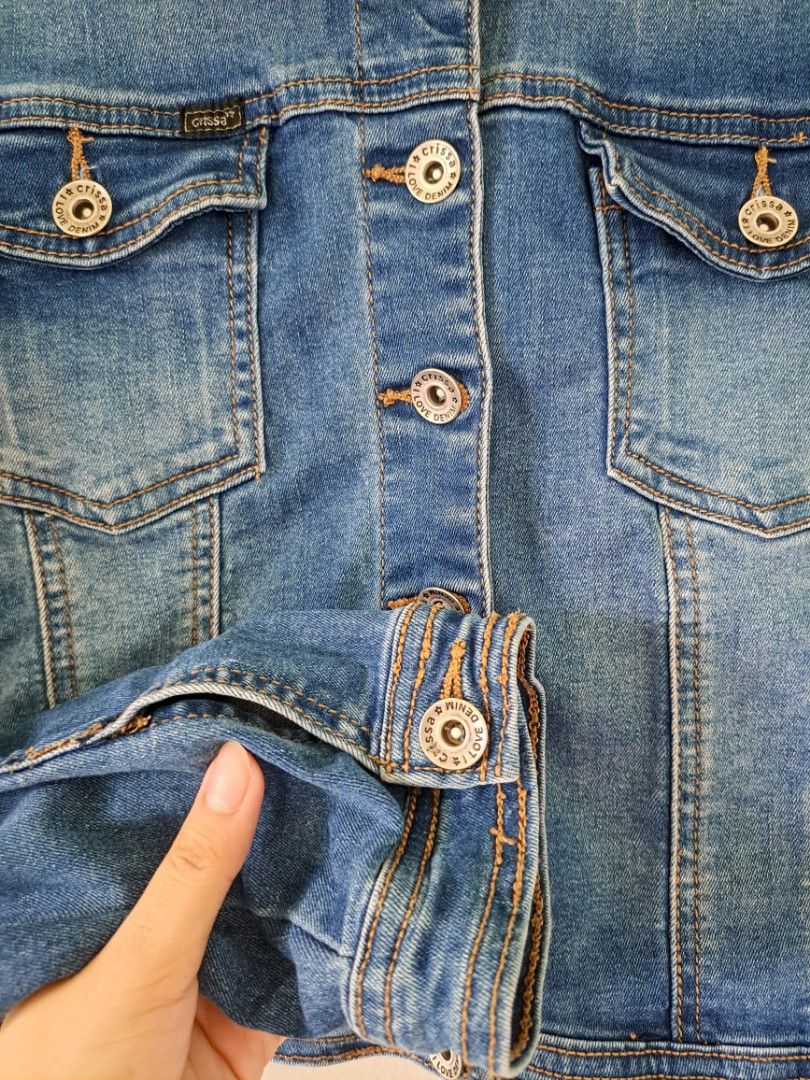 CRISSA Button Up Denim / Maong Jacket (Size S - L) (Category: Coats, Jackets and Outerwear) located in Taytay. Submitted by mari_refind (Listing ID 1463787847, Image 2). Description: Brand: Crissa Jeans Color: Classic Blue Denim Design: Metal buttons, dual button-flap chest pockets, traditional collar, structured denim with slight stretch 📍Taytay, Rizal Pay via Gcash / Maya / Bank Transfer. Kindly message if interested. Thank you😊 #crissa #cris