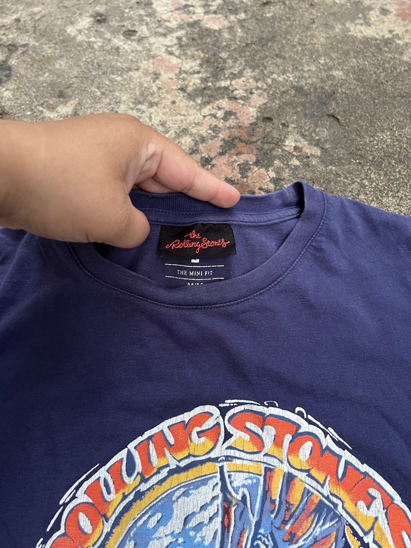 Crop Top Rolling stones (Category: Others Tops) located in Dapitan. Submitted by gelbread (Listing ID 1463852555, Image 3). Description: .